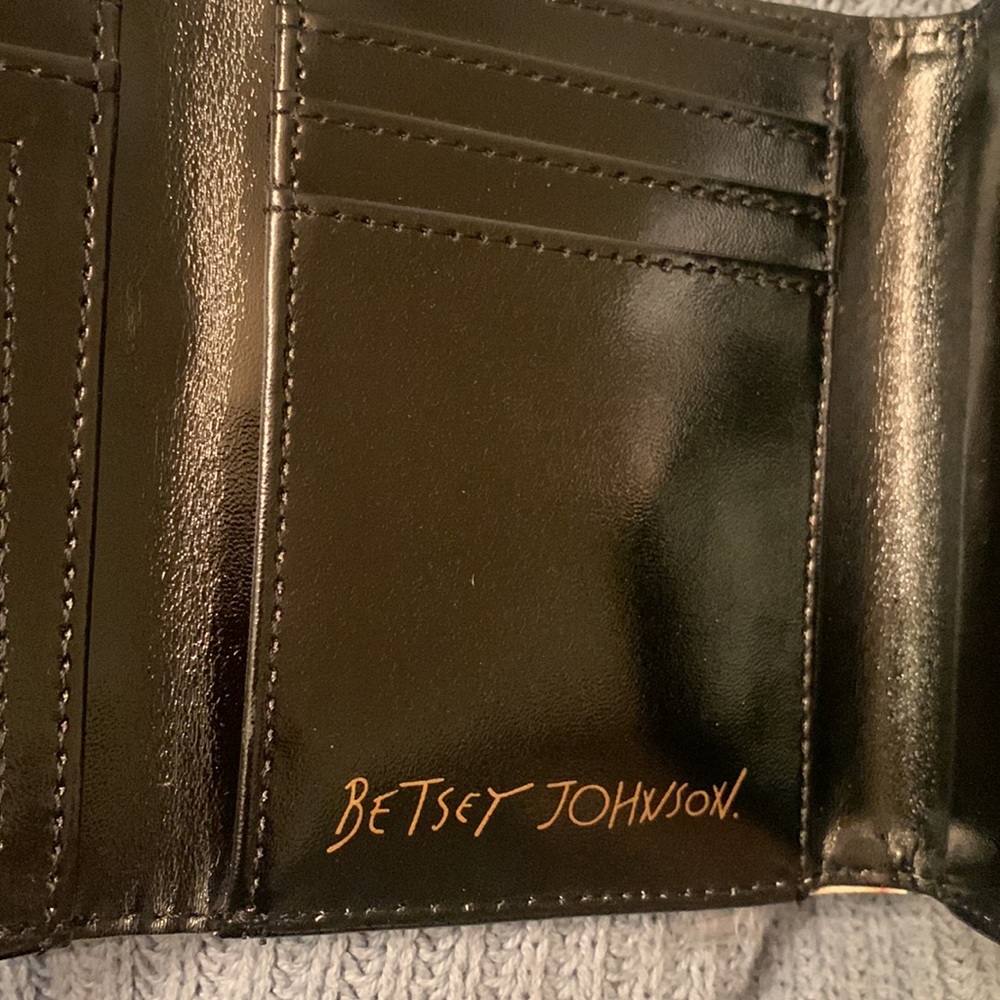 Spring Flowers!! New! Betsey Johnson Beautiful Garden Wallet View 4